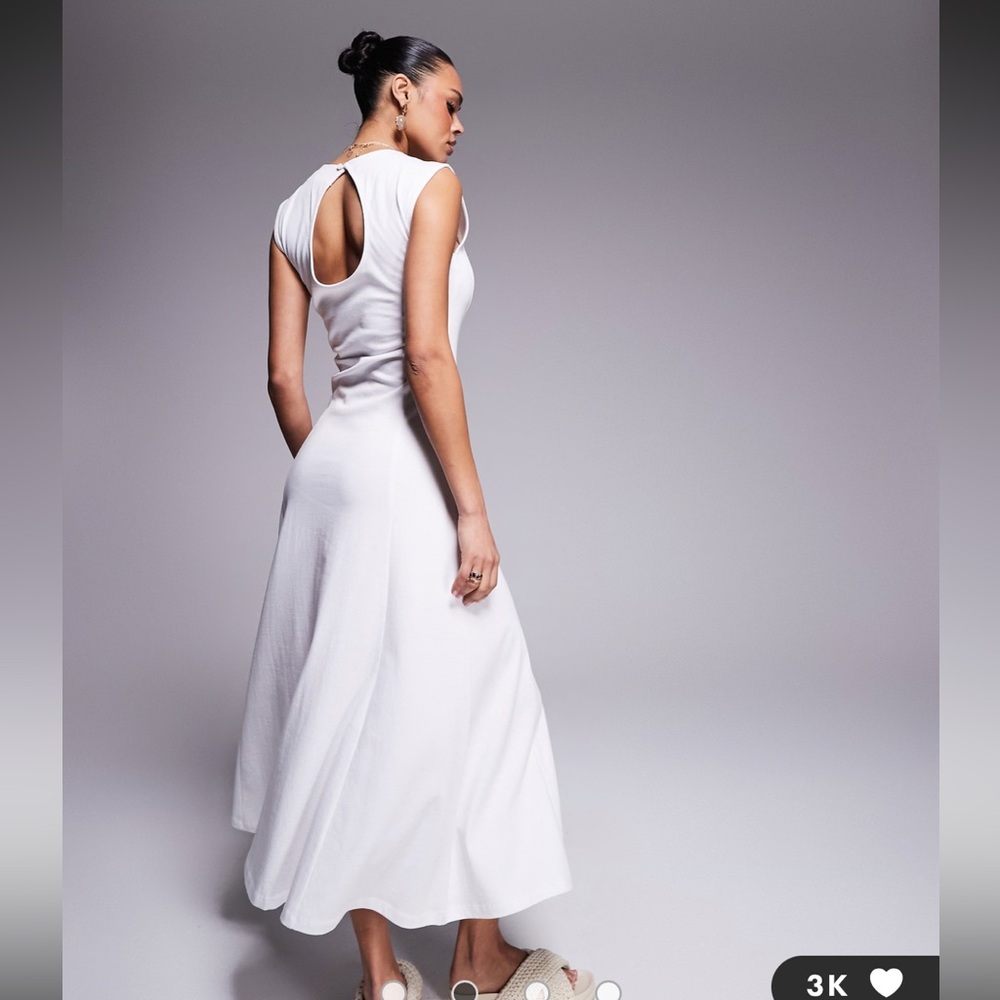 ASOS Elegant White Sleeveless Dress - Picture 4 of 6